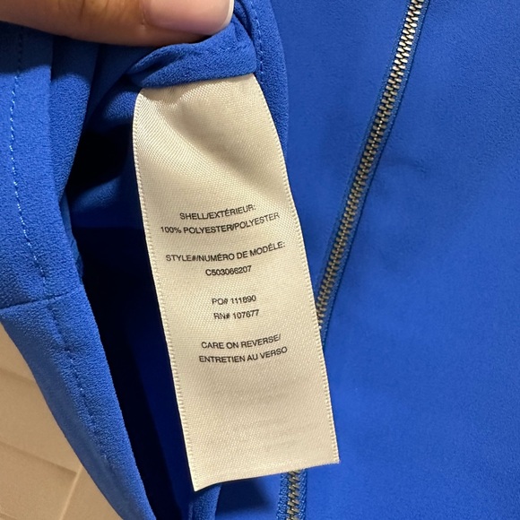 Alice + Olivia “Klynn” Cobalt Blue Crop Top Size Large Umbrella Blue - Picture 7 of 7